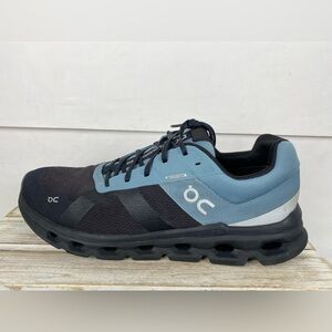 On Cloud runner Waterproof running shoe in the Black | Tide colorway. Men’s 11.5